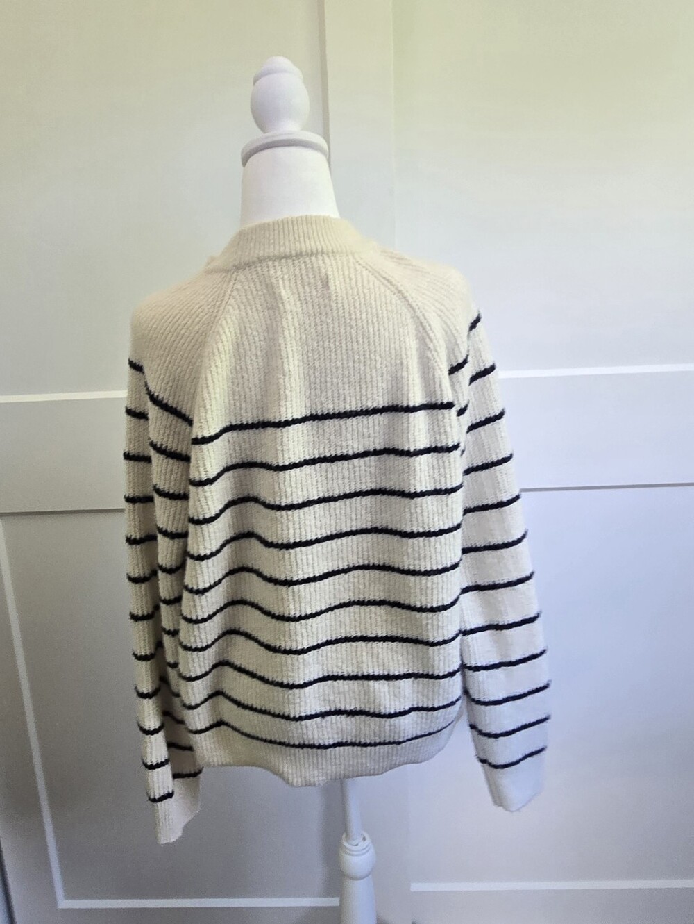 Lauren Conrad Blue And Cream Womens Large Sweater - Picture 3 of 11
